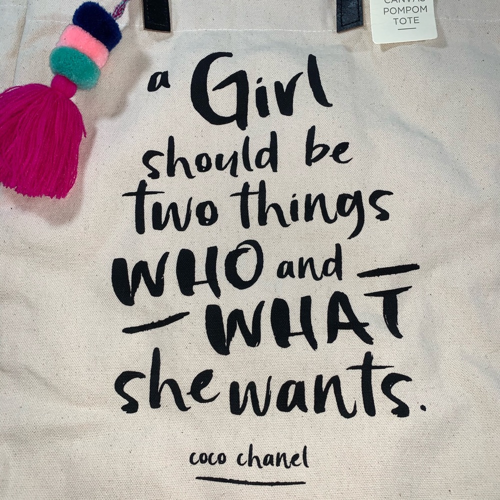 Canvas Tote with PomPom accessory